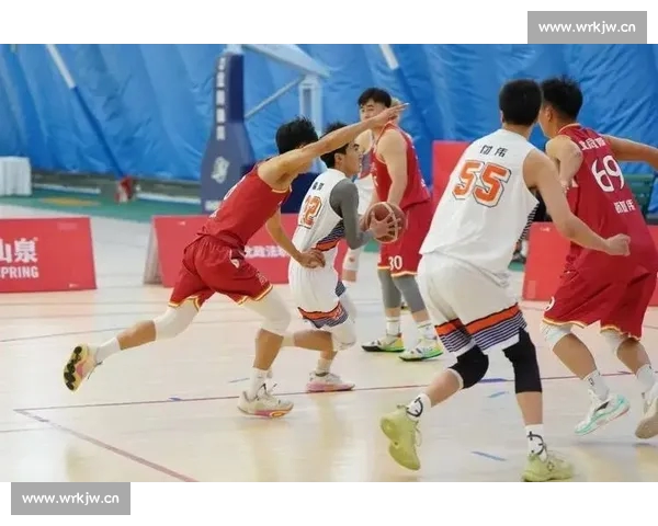 精彩对决落幕，篮球赛场激烈角逐，最终胜负揭晓，球队实力尽显